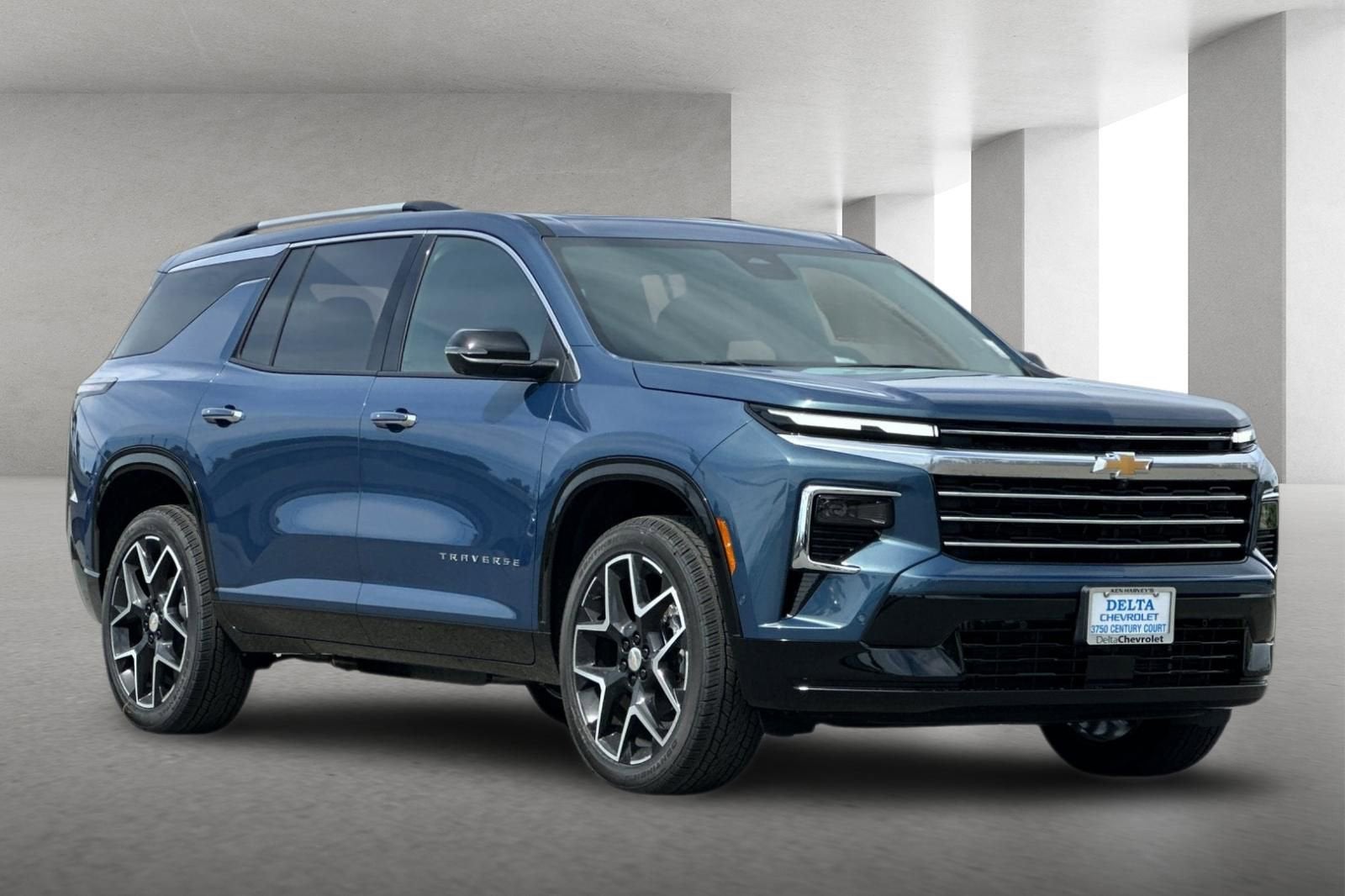 2026 Chevrolet Traverse High Country in Lakeshore Blue Metallic — front three-quarter view