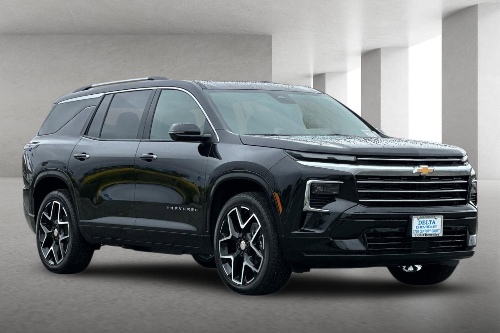 2026 Chevrolet Traverse High Country in Mosaic Black Metallic — front three-quarter view